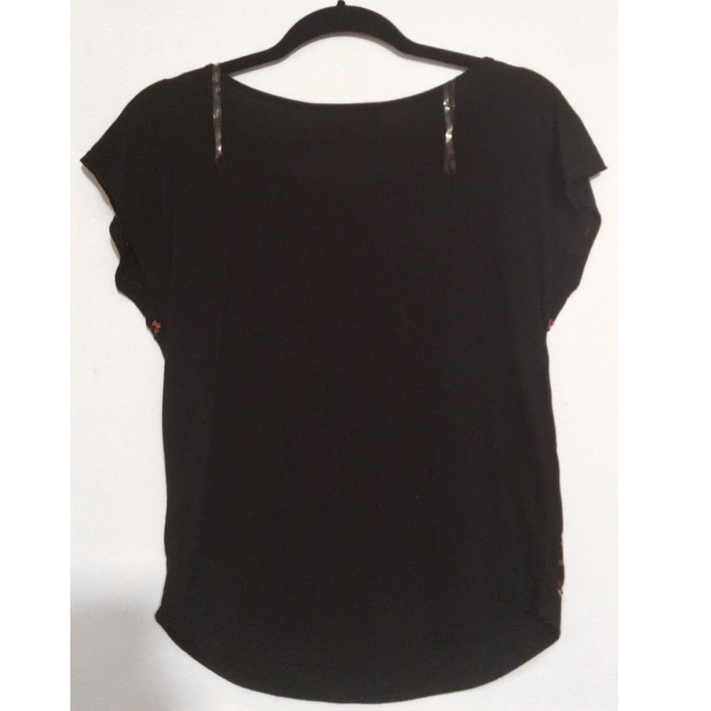 Buckle sequin tshirt - Picture 3 of 4